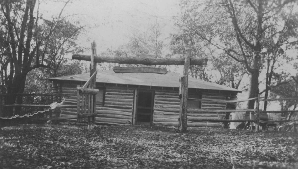 cabin, history of Iowa, Iowa History, IA, log cabin, Stadtler, Gary, Iowa, Homes
