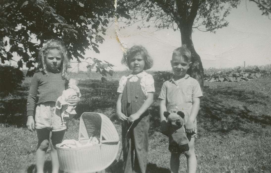 Portraits - Group, teddy bear, Iowa, Tjaden, Carol, children, Children, history of Iowa, Cresco, IA, doll, Iowa History