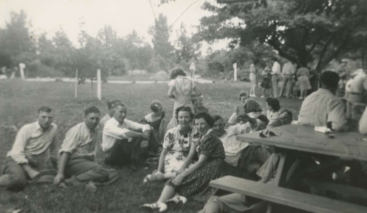 history of Iowa, picnic, Owens, Tricia, Iowa, Portraits - Group, Iowa History, picnic table, Fonda, IA, Leisure