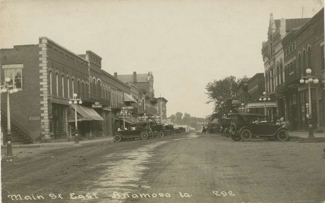 Businesses and Factories, street light, car, Cities and Towns, storefront, Iowa, Motorized Vehicles, Iowa History, Anamosa, IA, Hatcher, Cecilia, Main Streets & Town Squares, mainstreet, history of Iowa