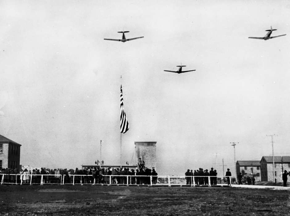 Military and Veterans, history of Iowa, plane, Ottumwa, IA, Entertainment, Iowa History, airplane, Iowa, Lemberger, LeAnn, navy