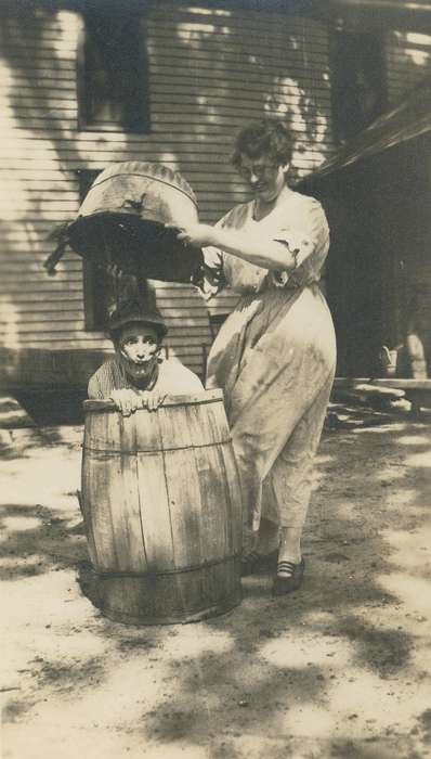 cap, funny, barrel, Iowa History, dress, Leisure, Iowa, history of Iowa, baskets, Portraits - Group, Black Hawk County, IA, University of Northern Iowa Museum