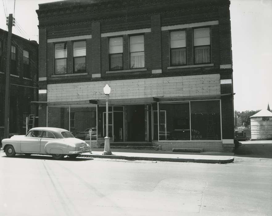 Waverly Public Library, history of Iowa, Iowa History, IA, Motorized Vehicles, Businesses and Factories, Iowa, correct date needed, lightpost