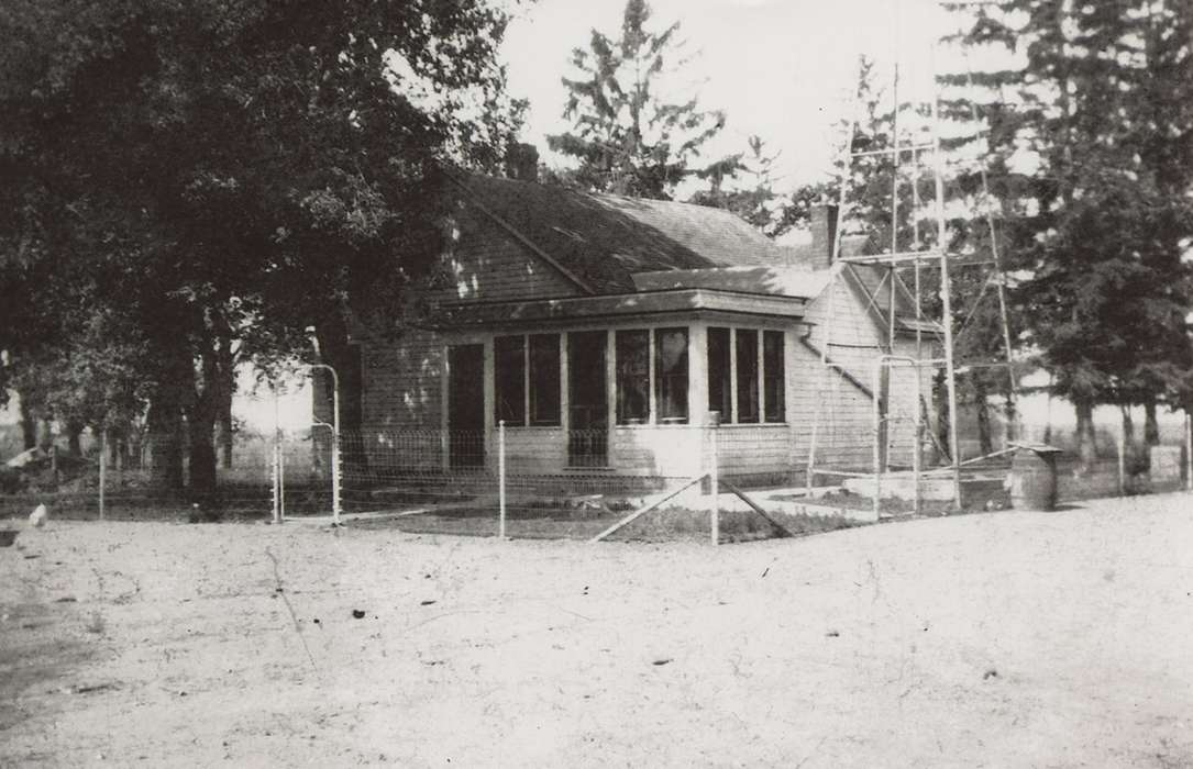 history of Iowa, Iowa History, Griesert, Lori, farmhouse, windmill, Iowa, fence, Frederika, IA, Homes, Farms