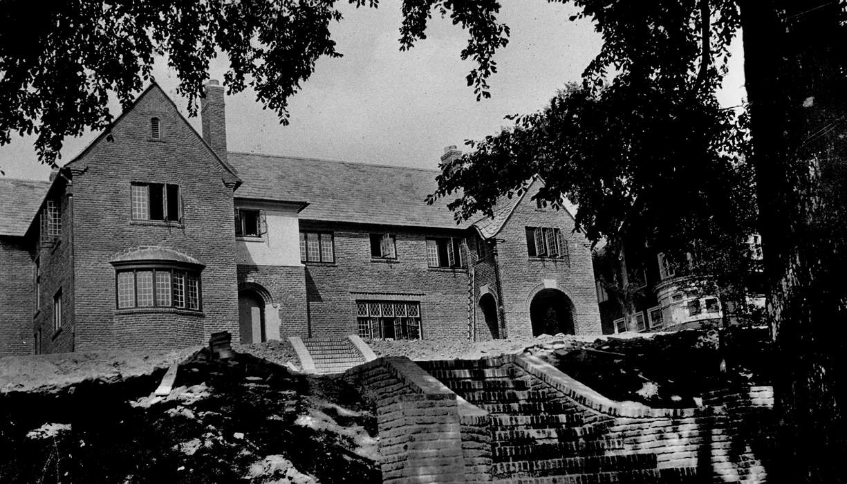 stairs, history of Iowa, Iowa History, Ottumwa, IA, Lemberger, LeAnn, architecture, roof, Iowa, Cities and Towns, Homes, construction, home, Labor and Occupations