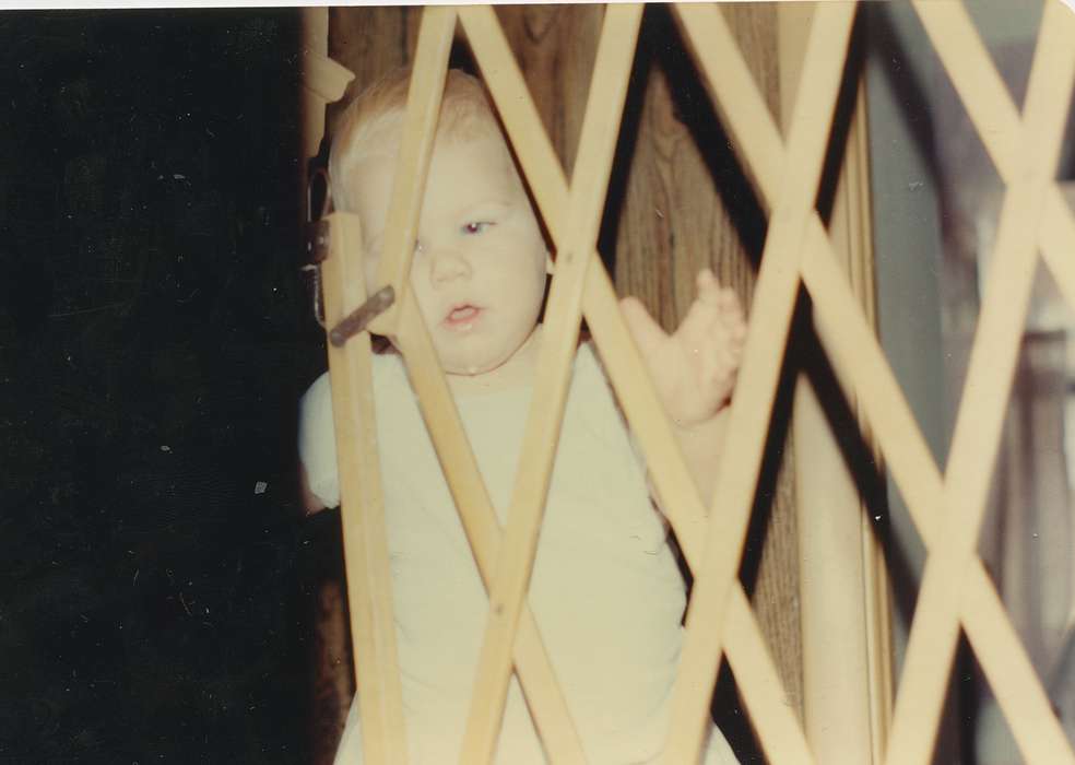 gate, history of Iowa, Iowa History, Reinbeck, IA, East, Lindsey, Iowa, Children, baby