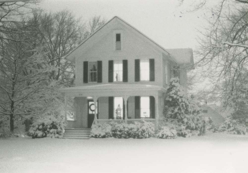 new year's eve, history of Iowa, Iowa History, Winter, Holidays, Iowa, Homes, snow, Davenport, IA, Meyers, Cindy