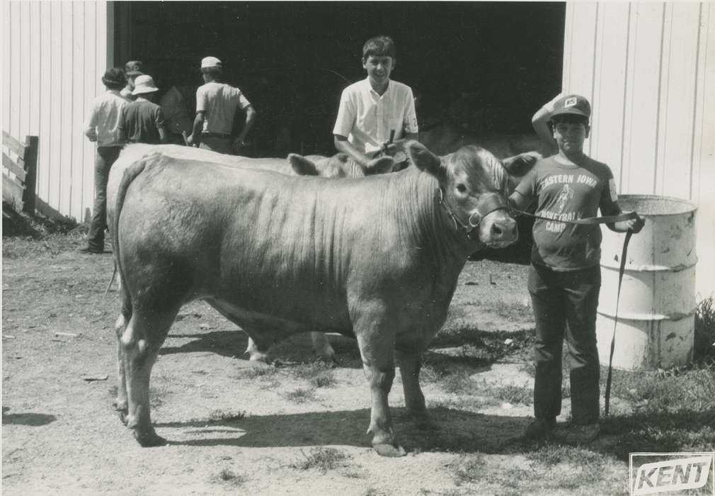 Portraits - Group, Meyers, Peggy, history of Iowa, Iowa History, Animals, West Liberty, IA, Fairs and Festivals, Iowa, Children