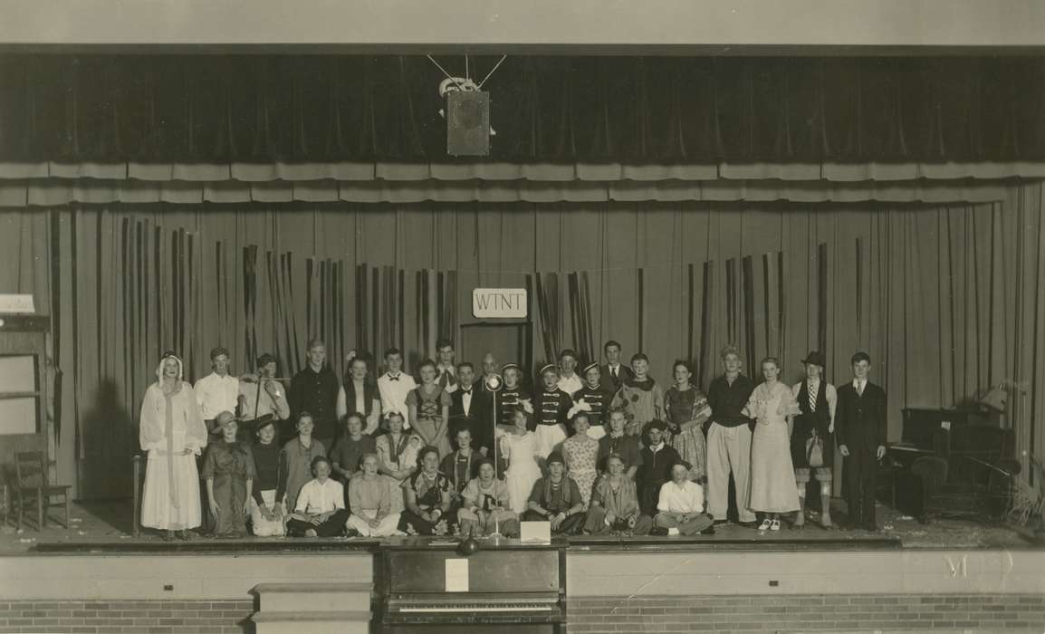 Portraits - Group, history of Iowa, Iowa History, stage, Entertainment, play, Iowa, Schools and Education, USA, Yezek, Jody, Children