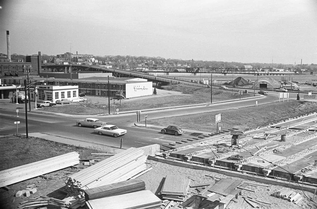 bridge, Iowa History, Ottumwa, IA, history of Iowa, des moines river, Lemberger, LeAnn, Motorized Vehicles, Lakes, Rivers, and Streams, car, street light, Iowa, Cities and Towns, intersection, construction, Leisure
