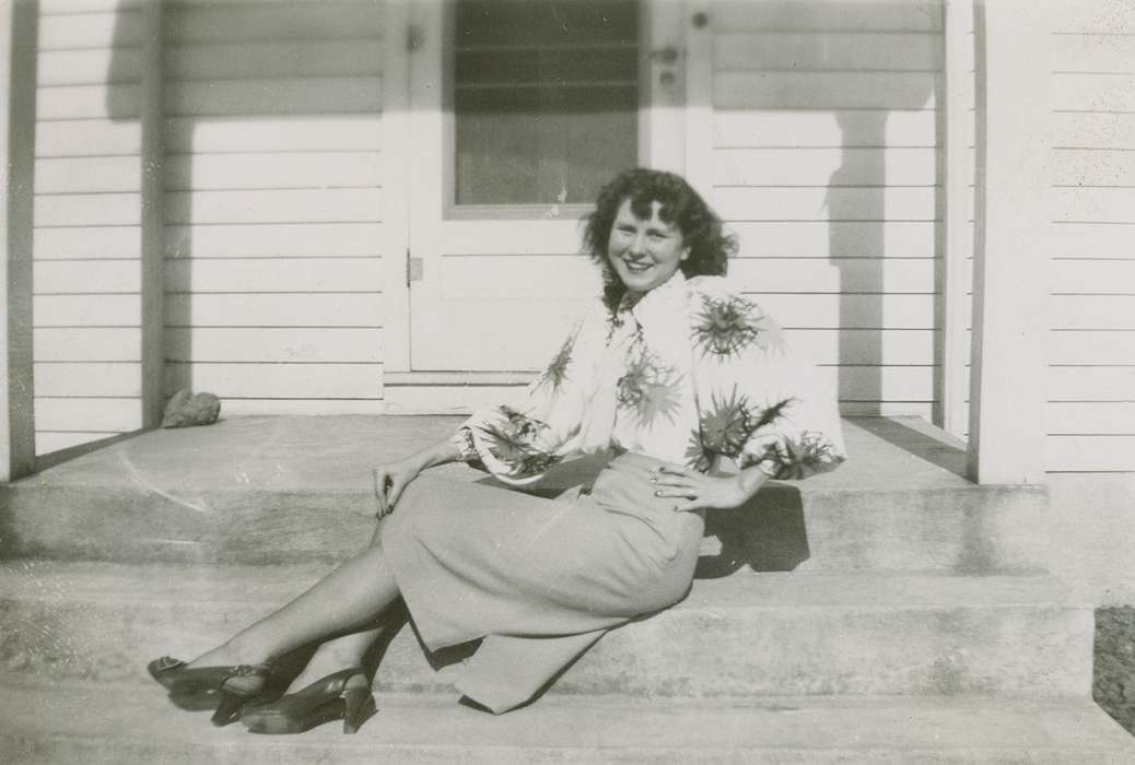 Iowa History, Iowa, history of Iowa, screen door, porch, Portraits - Individual, front porch, Homes, curly hair, blouse, USA, skirt, Wilson, Dorothy, heels