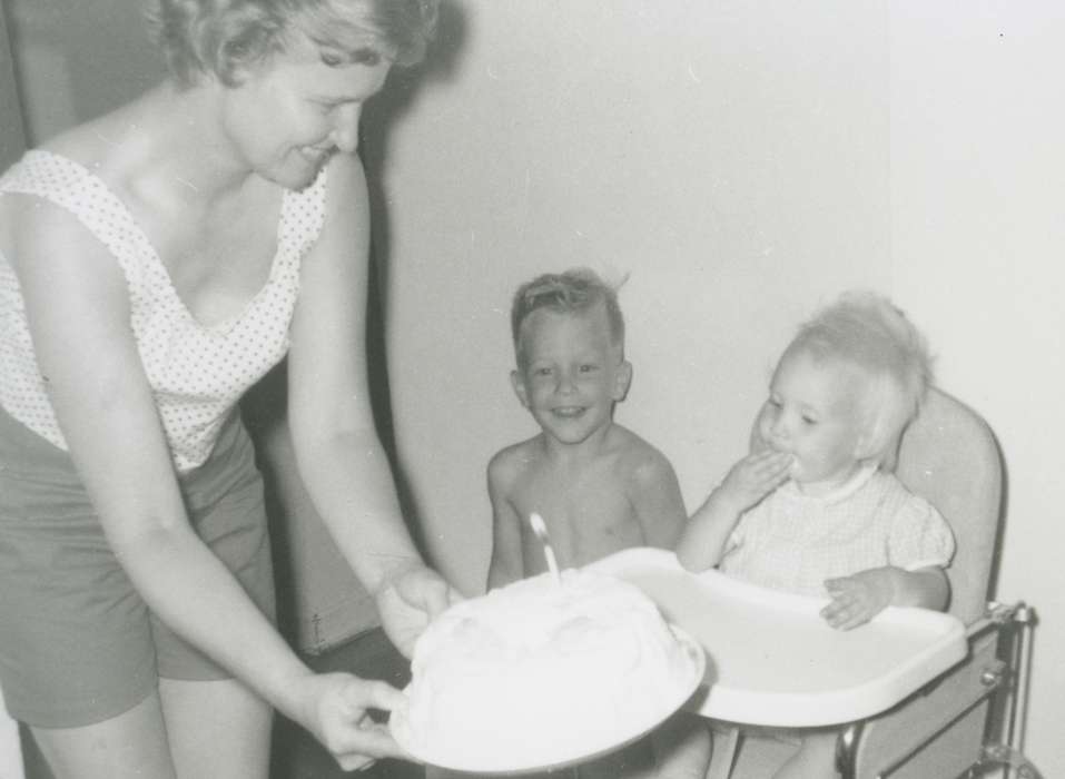 Glaza, Dave, cake, history of Iowa, Iowa History, candle, birthday, Holidays, Iowa, Children, Des Moines, IA