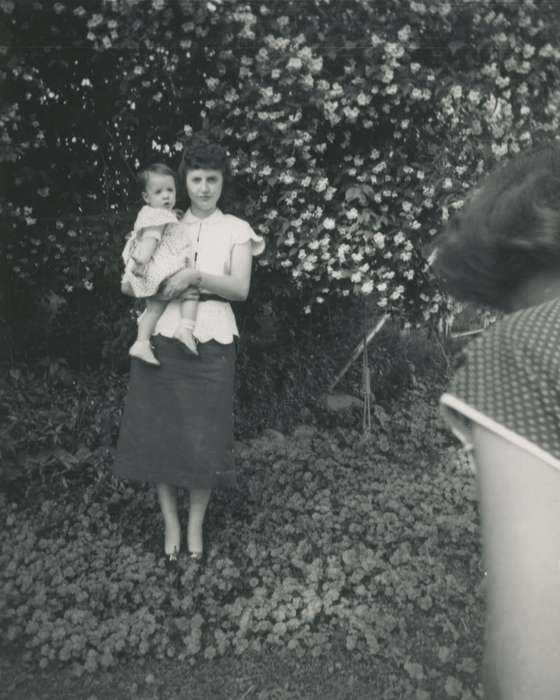 skirt, history of Iowa, flowers, Iowa History, Families, Wiese, Rose, mother, Elberon, IA, Iowa, Farms, Children, toddler