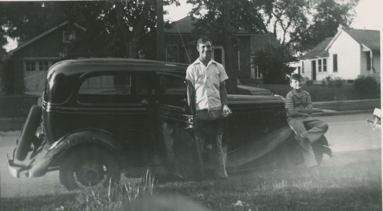 Portraits - Group, Iowa, Mason City, IA, Potter, Joe, car, history of Iowa, Motorized Vehicles, Iowa History