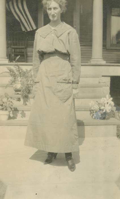 porch, IA, Iowa, flowers, LeQuatte, Sue, Portraits - Individual, history of Iowa, flag, Iowa History