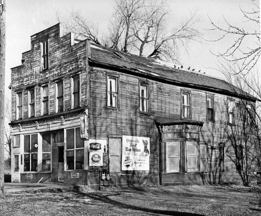 Lemberger, LeAnn, Cities and Towns, shop, Iowa History, store, Iowa, history of Iowa, Businesses and Factories, coca cola, beer, Ottumwa, IA, sign, window, Main Streets & Town Squares