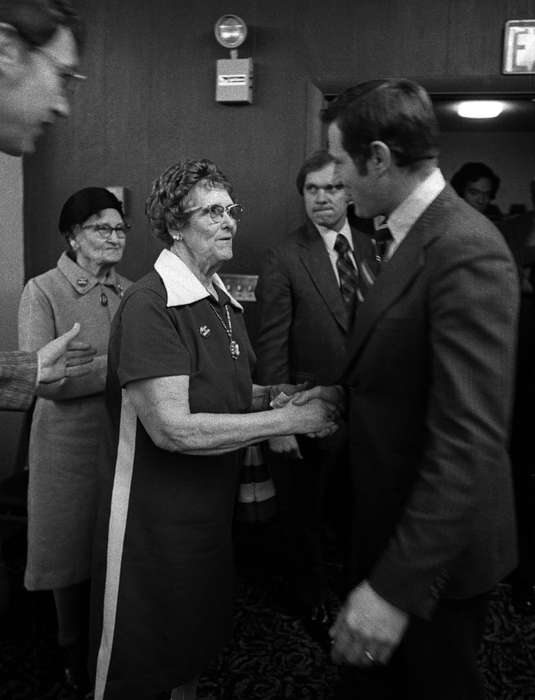 elderly, Iowa History, Ottumwa, IA, history of Iowa, Civic Engagement, glasses, necklace, Iowa, Lemberger, LeAnn, dress