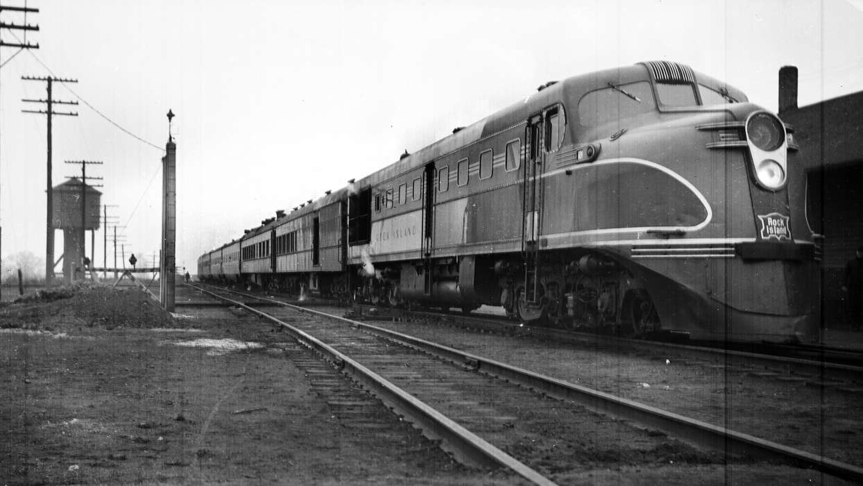 rail road, train, Iowa, Lemberger, LeAnn, Eldon, IA, history of Iowa, Motorized Vehicles, Iowa History