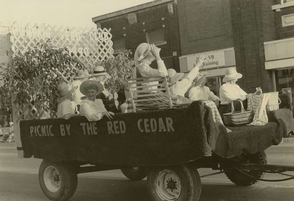 history of Iowa, Waverly Public Library, Waverly, IA, Holidays, Iowa, sun hat, parade float, Outdoor Recreation, Iowa History, Cities and Towns, parade, Fairs and Festivals