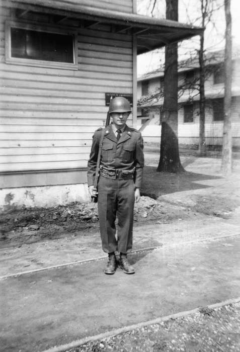 Military and Veterans, history of Iowa, uniform, Iowa History, rifle, boots, Ely, IA, Iowa, helmet, Karns, Mike, Portraits - Individual
