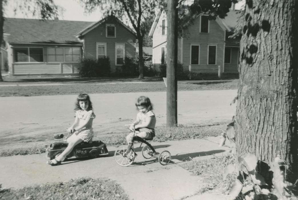 Iowa, Cedar Rapids, IA, Leisure, sisters, Children, sidewalk, tricycle, Cities and Towns, Wiese, Rose, history of Iowa, Iowa History