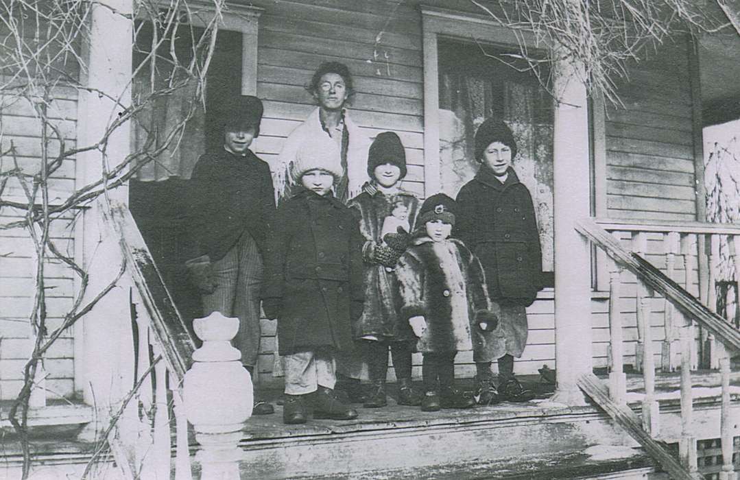 IA, Homes, history of Iowa, porch, Hansen, Viola, Iowa, Portraits - Group, Families, Children, Iowa History, Winter