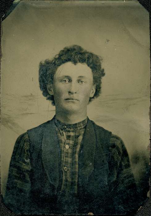 frown, Iowa, Audubon County, IA, vest, hairstyle, Portraits - Individual, Lemberger, LeAnn, history of Iowa, Iowa History