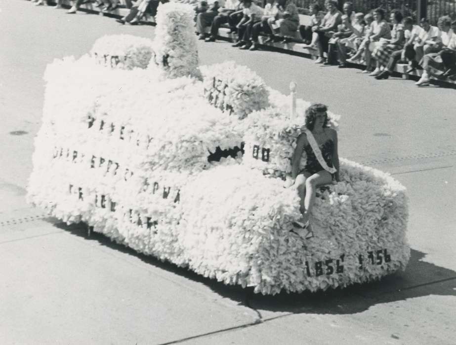 history of Iowa, girl, Waverly Public Library, Main Streets & Town Squares, Iowa, float, Motorized Vehicles, Iowa History, Cities and Towns, parade, Fairs and Festivals