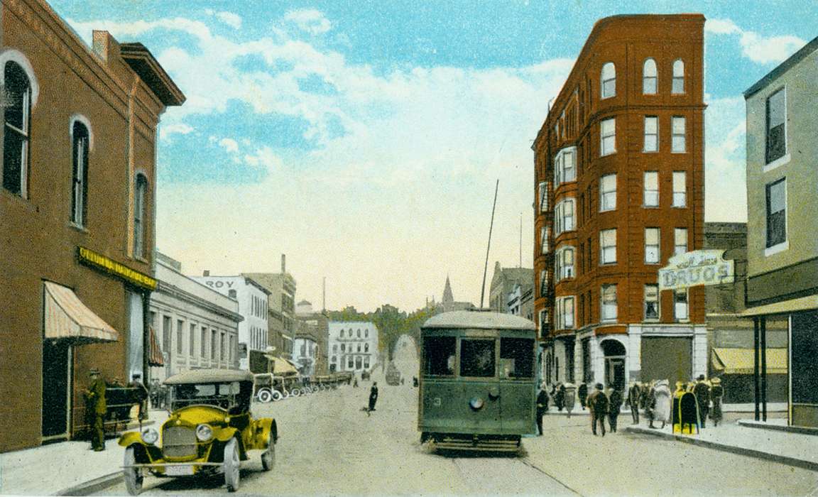Main Streets & Town Squares, history of Iowa, Iowa History, Ottumwa, IA, Lemberger, LeAnn, Motorized Vehicles, Businesses and Factories, street car, car, mailbox, apartment, Iowa, Cities and Towns, sign