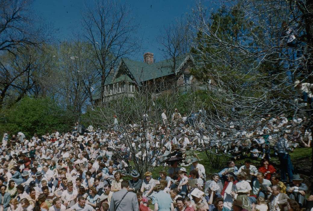 history of Iowa, Sack, Renata, Ames, IA, Entertainment, parade, Iowa History, Civic Engagement, crowds, Fairs and Festivals, veishea, Iowa, Schools and Education
