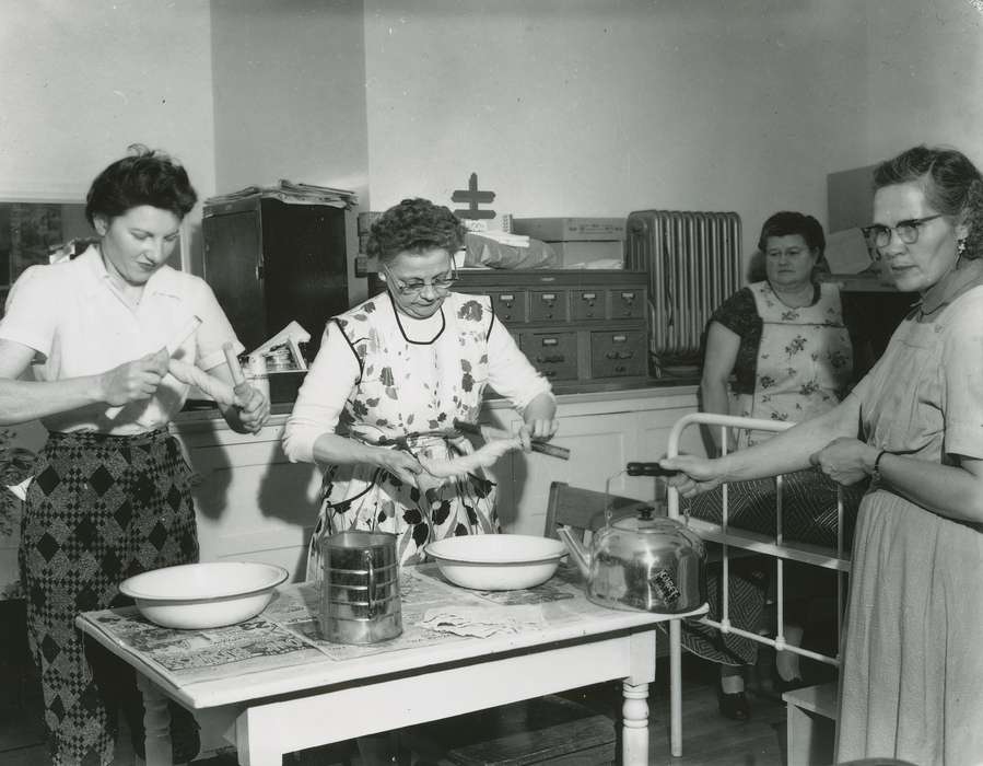 tea kettle, Labor and Occupations, IA, history of Iowa, Iowa, Food and Meals, correct date needed, Waverly Public Library, apron, Iowa History