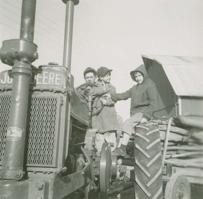 Iowa History, Fredericks, Robert, Iowa, history of Iowa, Religious Structures, Portraits - Group, Portraits - Individual, Schools and Education, Richardsville, IA, Sports, Religion