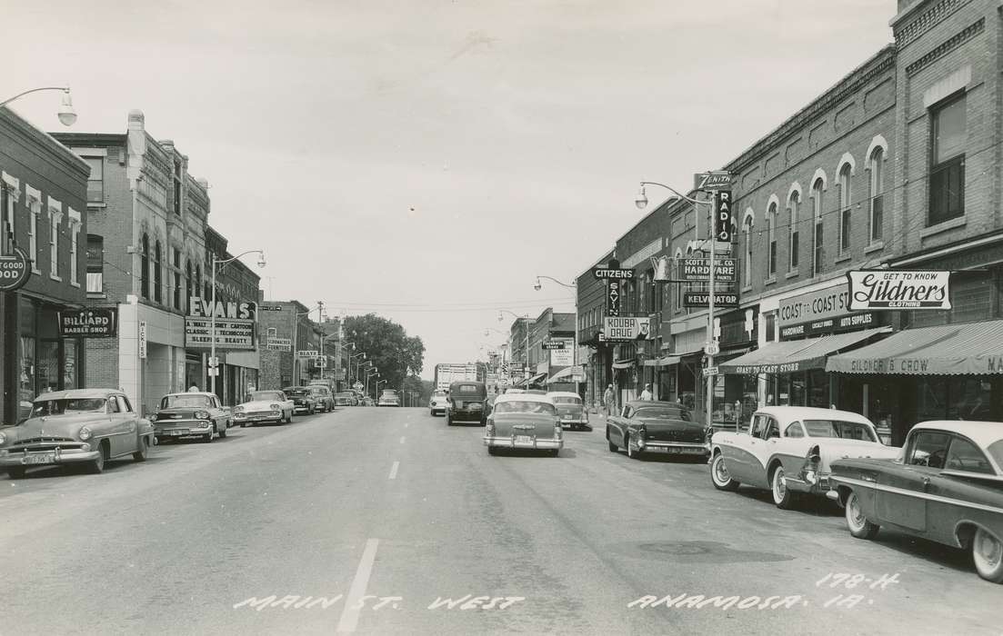 Cities and Towns, storefront, Motorized Vehicles, Iowa History, Iowa, history of Iowa, automobile, car, sign, mainstreet, street light, Anamosa, IA, Hatcher, Cecilia, Main Streets & Town Squares