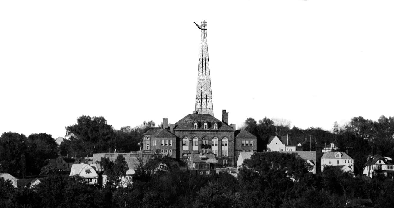 history of Iowa, Iowa History, Ottumwa, IA, Lemberger, LeAnn, tower, radio tower, Iowa, Cities and Towns, Schools and Education, school