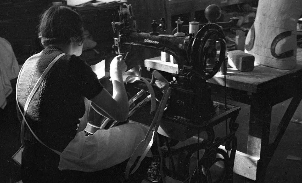 sewing machine, Cedar Falls, IA, history of Iowa, Iowa History, uni, iowa state teachers college, UNI Special Collections & University Archives, Iowa, Schools and Education, university of northern iowa