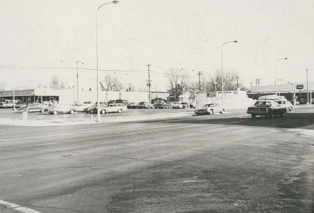 mainstreet, Main Streets & Town Squares, history of Iowa, Iowa History, Motorized Vehicles, Businesses and Factories, parking lot, Waverly, IA, street corner, Iowa, fareway, Cities and Towns, Waverly Public Library