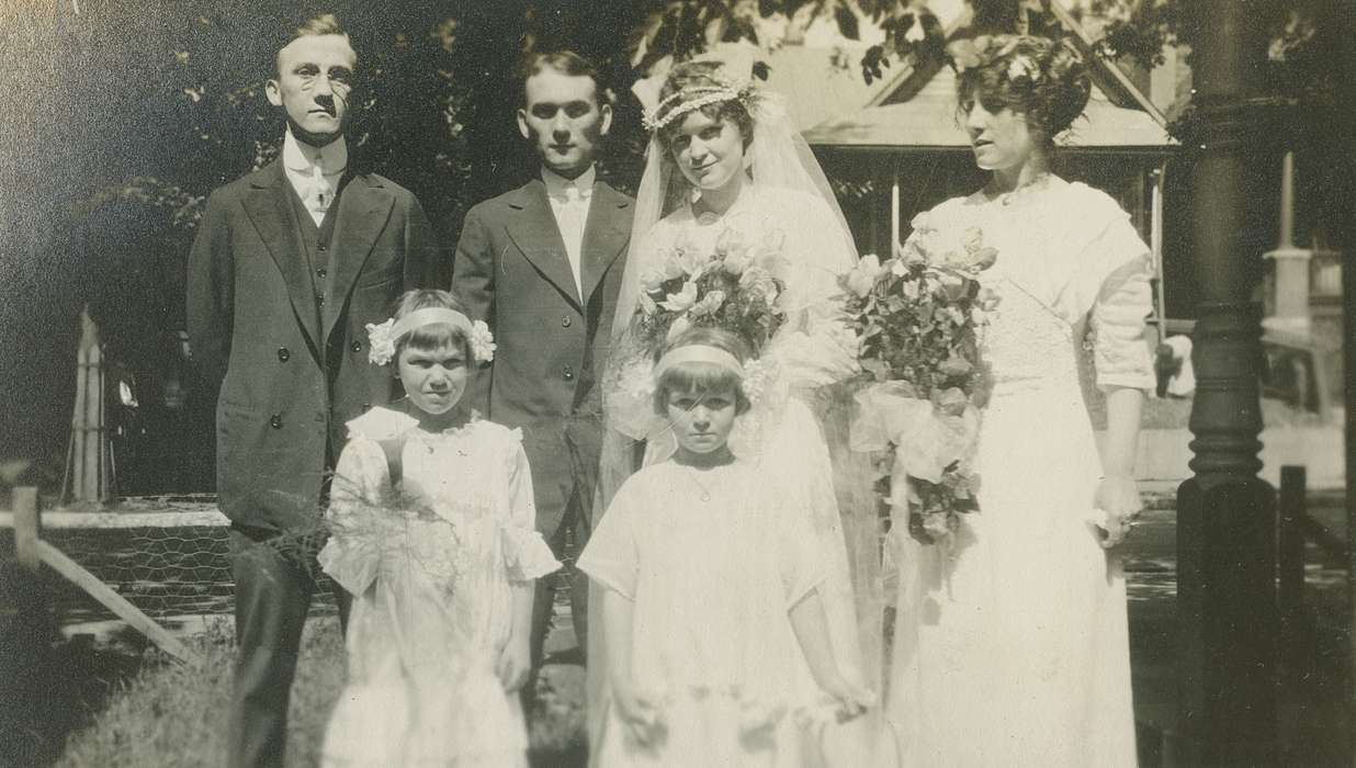 Portraits - Group, flower girl, Weddings, IA, Iowa, flowers, Iowa History, bride, LeQuatte, Sue, Children, history of Iowa, groom