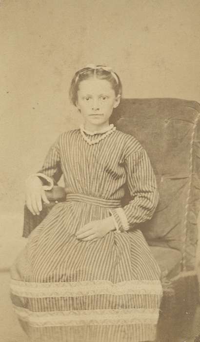 necklace, lace collar, ribbon, carte de visite, Iowa History, bishop sleeves, Iowa, history of Iowa, correct date needed, Portraits - Individual, girl, Mount Pleasant, IA, Olsson, Ann and Jons