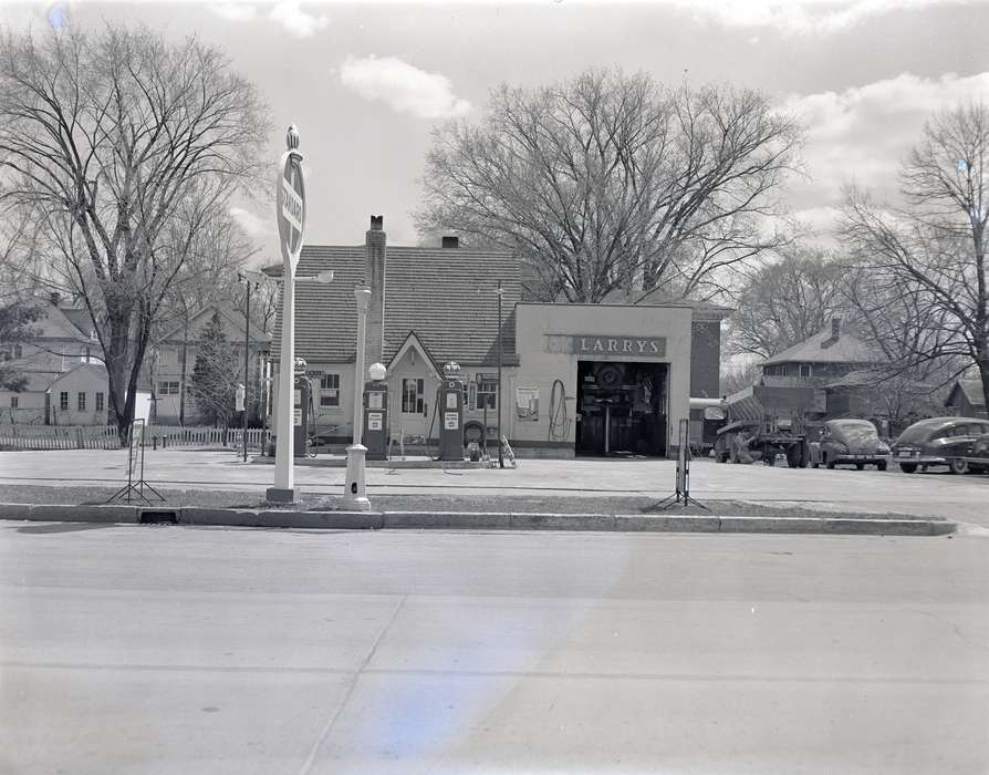 history of Iowa, gas station, Businesses and Factories, Waverly, IA, Waverly Public Library, Main Streets & Town Squares, Iowa, main street, standard, gas pump, repair shop, Iowa History, Cities and Towns