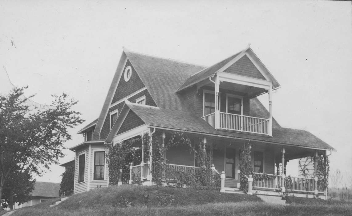 Iowa History, King, Tom and Kay, Iowa, IA, house, porch, Homes, history of Iowa