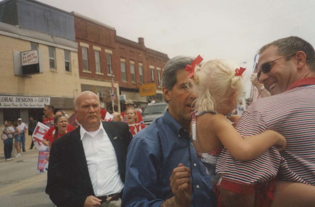 Cities and Towns, pollitician, Merritt, Lisa, Iowa History, Cascade, IA, campaign, history of Iowa, Iowa, john kerry, parade, Civic Engagement, Main Streets & Town Squares