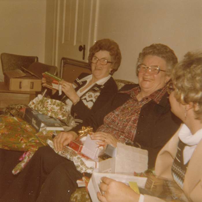 Portraits - Group, Iowa History, IA, Fredericks, Robert, Iowa, history of Iowa, Holidays