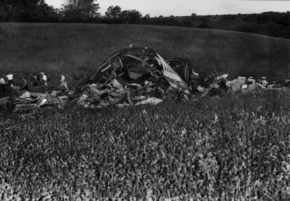 history of Iowa, plane, Iowa History, Wrecks, Motorized Vehicles, Unionville, MO, airplane, crash, Iowa, Lemberger, LeAnn