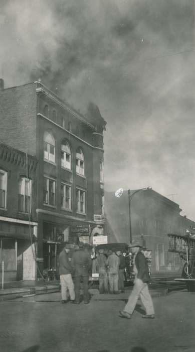 Main Streets & Town Squares, history of Iowa, Iowa History, Webster City, IA, Businesses and Factories, fire, Iowa, Cities and Towns, McMurray, Doug, fire engine, bank
