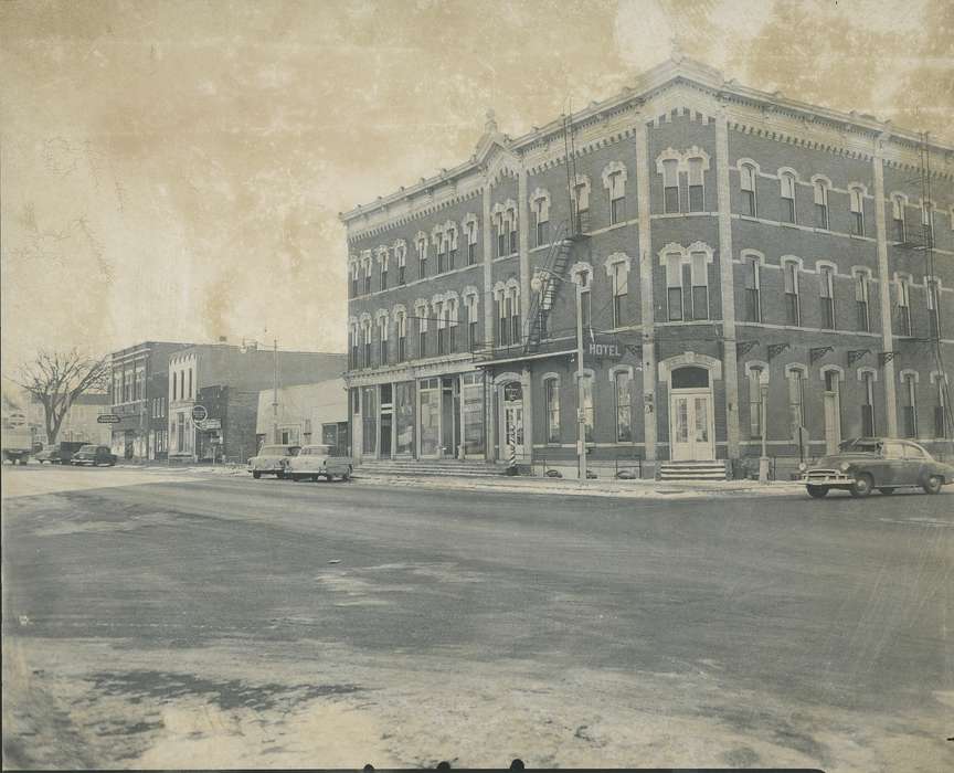 Main Streets & Town Squares, history of Iowa, Iowa History, Motorized Vehicles, Businesses and Factories, brick building, plymouth, chevrolet, Waverly, IA, Iowa, correct date needed, rambler, Waverly Public Library, hotel