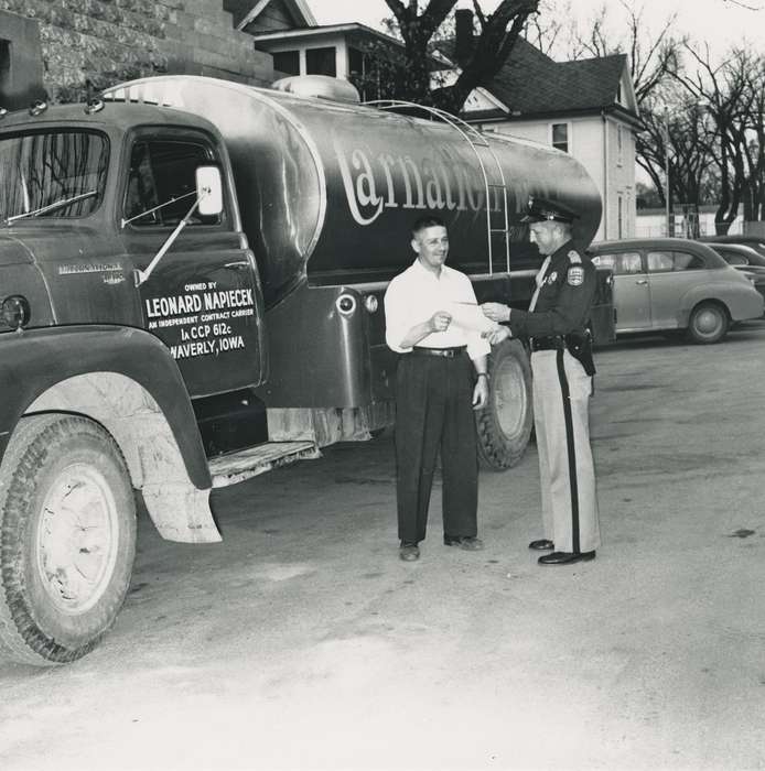 men, history of Iowa, Iowa History, IA, truck, Iowa, milk truck, Waverly Public Library, Labor and Occupations