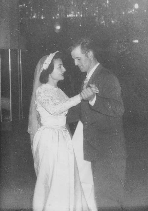Portraits - Group, history of Iowa, Iowa History, groom, Vsetecka, Delores, bride, dancing, Spillville, IA, Iowa, Weddings, wedding dress, tuxedo