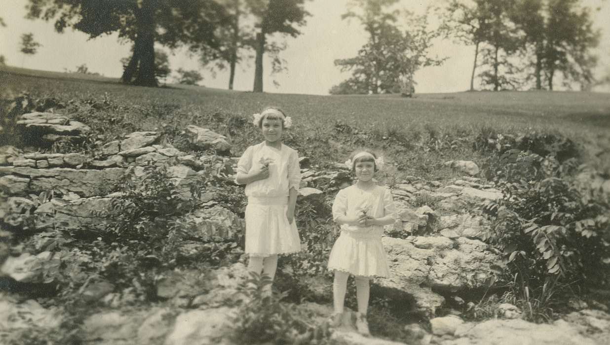 flower girl, Weddings, IA, Iowa, LeQuatte, Sue, Children, history of Iowa, Iowa History