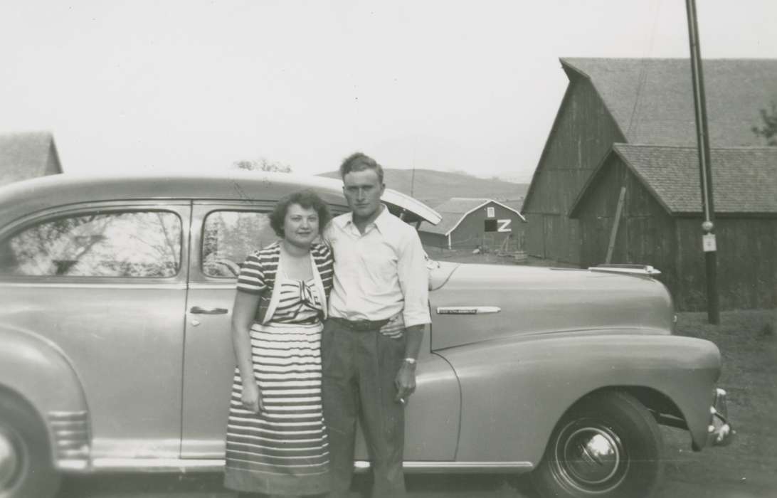 Willey, IA, Iowa, couple, Barns, car, Schon, Mary, history of Iowa, Motorized Vehicles, Iowa History