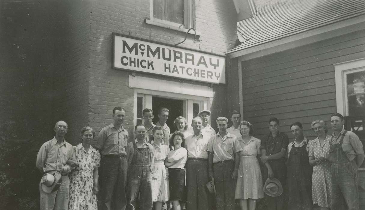 hatchery, history of Iowa, McMurray, Doug, Iowa, Businesses and Factories, Labor and Occupations, Webster City, IA, Iowa History, Portraits - Group